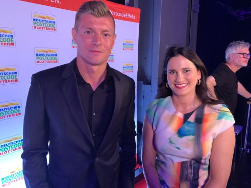 Charlotte Breidohr mit Fußball-Star Toni Kroos