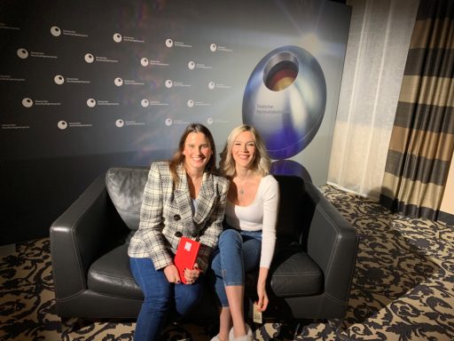Charlotte Breidohr und Sängerin Joss Stone